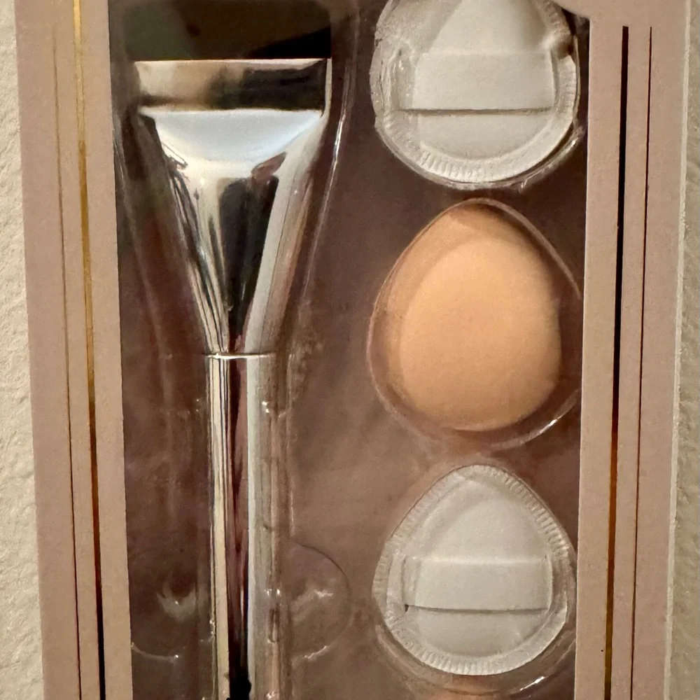 Makeup Brush and Sponge Set, NEW, flawless application